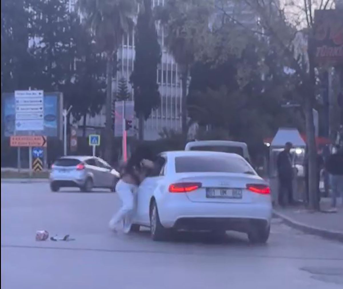 Adana’da Kadın Saldırısı Anbean Kaydedildi